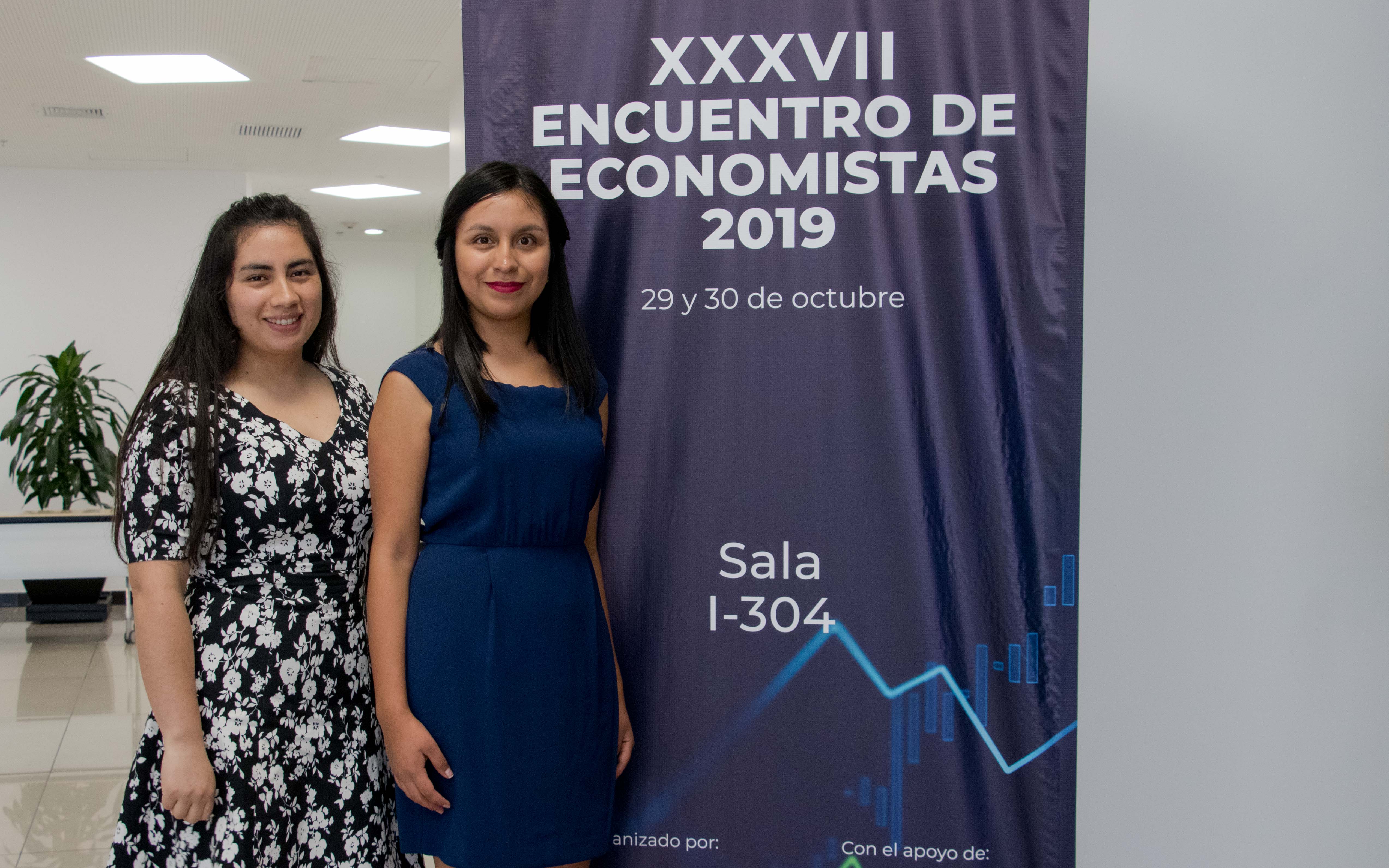 Orgullo Científica: Egresadas De Ingeniería Económica expusieron su tesis en el XXXVII Encuentro de Economistas Del BCRP