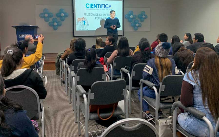 Día de la enfermera peruana: Carrera de enfermería homenajeó a sus docentes 