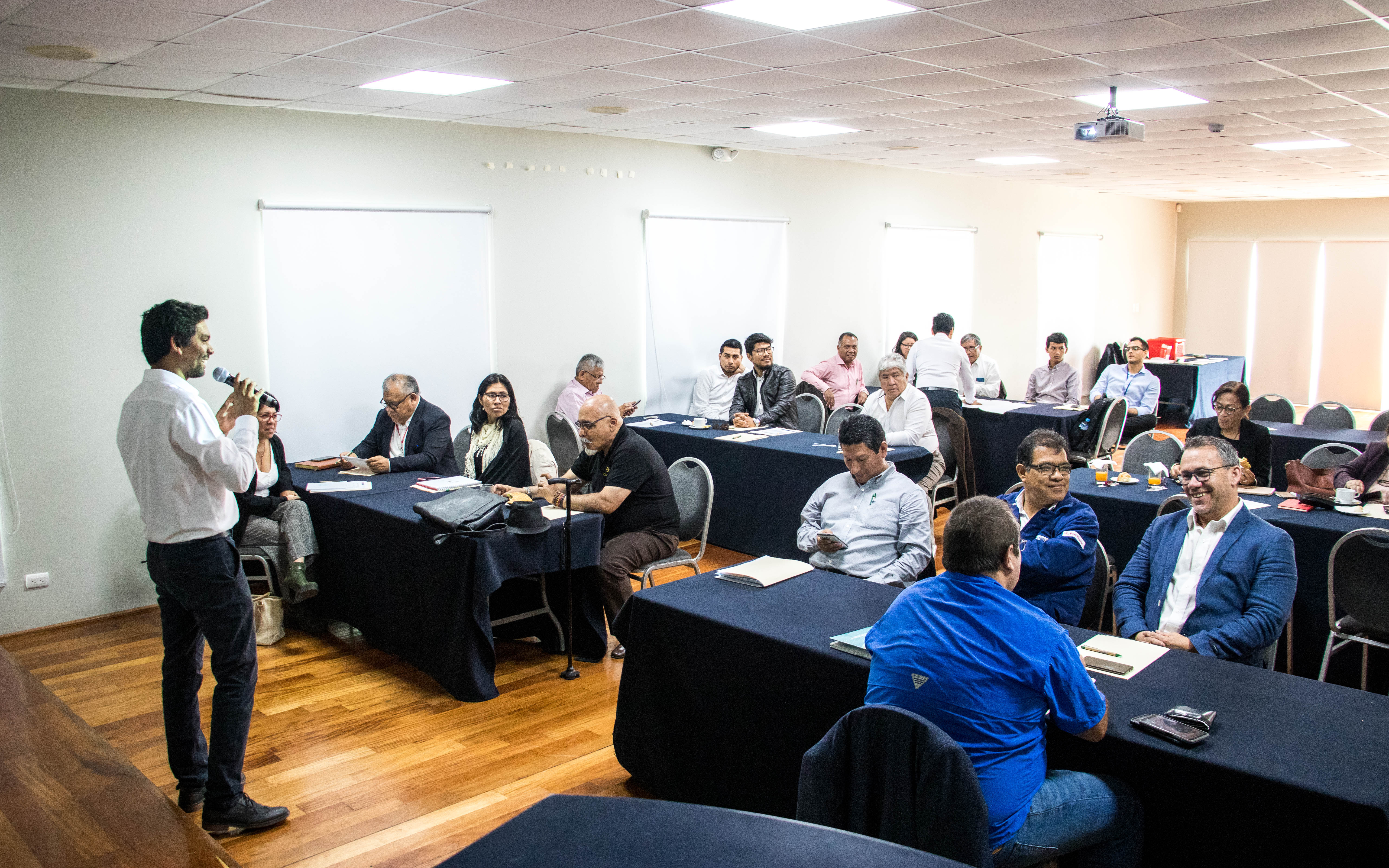 Desayuno de expertos y empresas vinculados a la cadena de Macroalgas