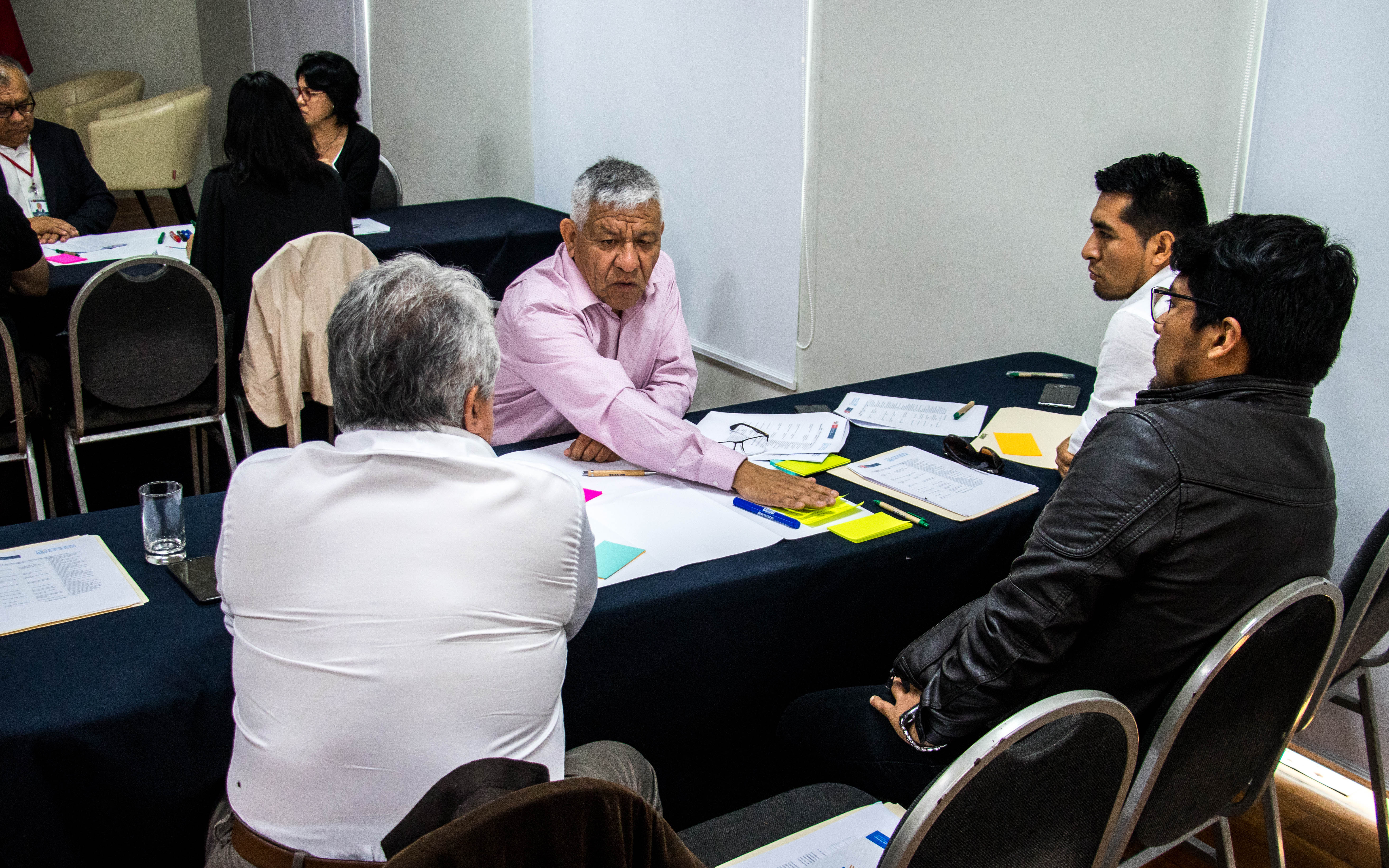 Desayuno de expertos y empresas vinculados a la cadena de Macroalgas